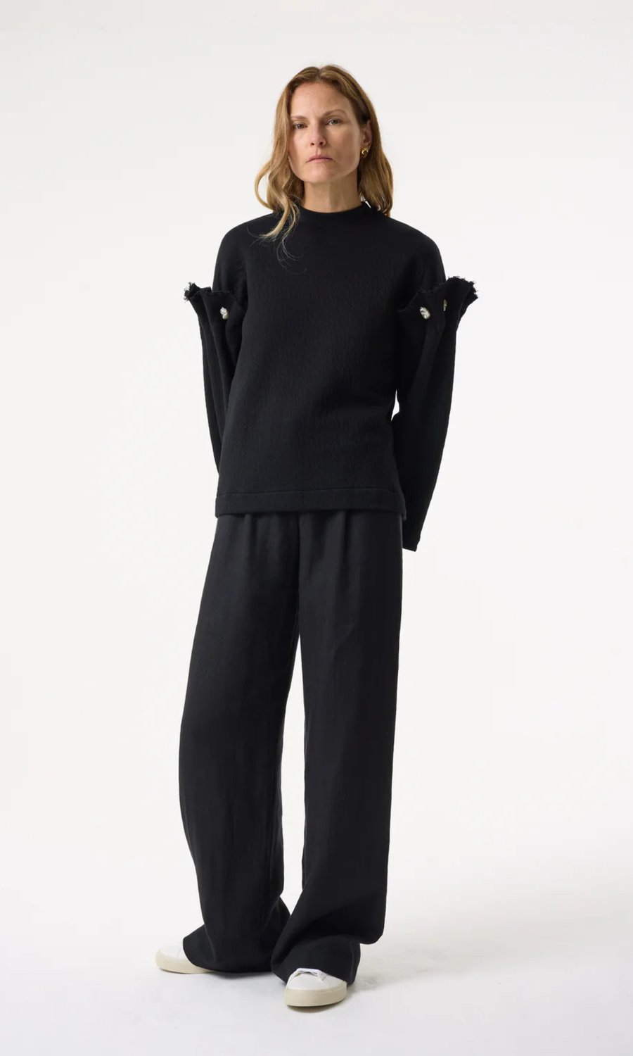 AKYN • Kori Sweatshirt• Black