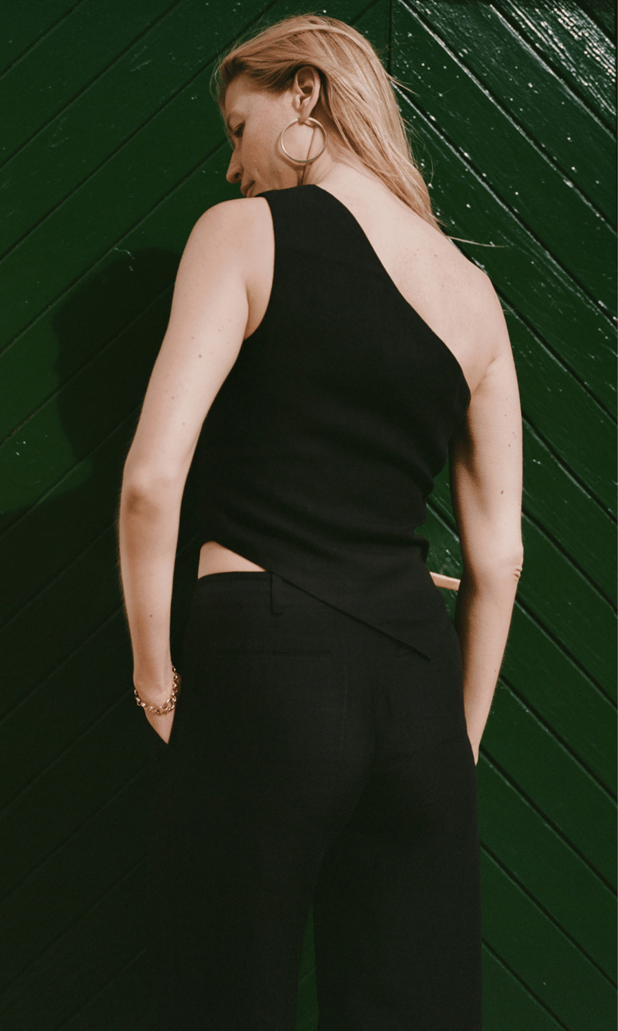 arkitaip • Ava Asymmetric Top • Black