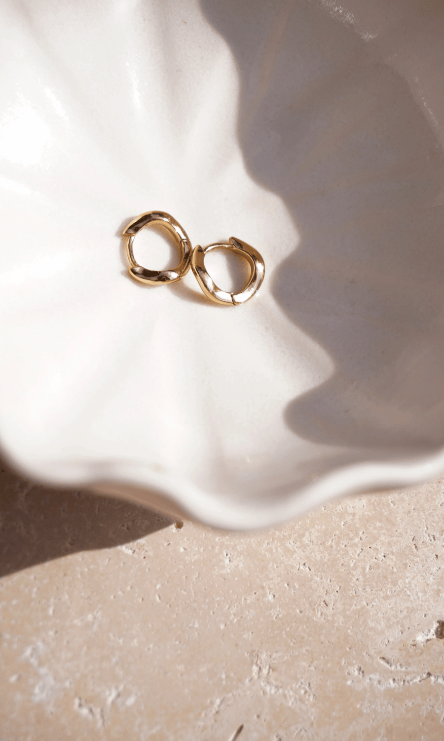 By Glaze • Wave Mini Minimal Huggies • Gold