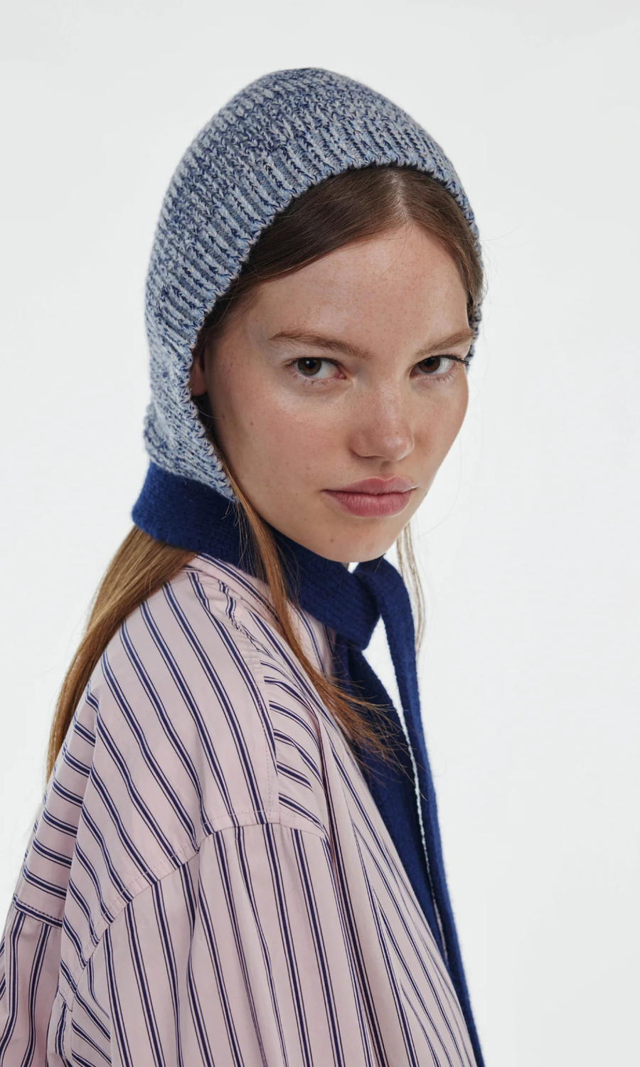 Clòimh • Marl Soft Wool Blocked Tied Hood • Soft Blue/Navy Marl