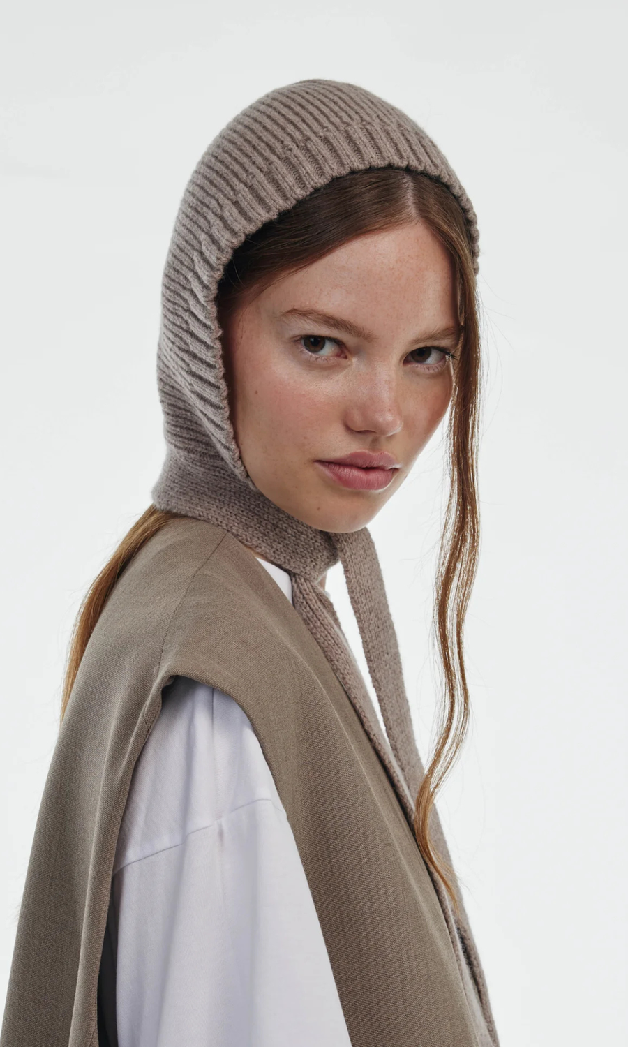 Clòimh • Wool Tied Hood • Mushroom