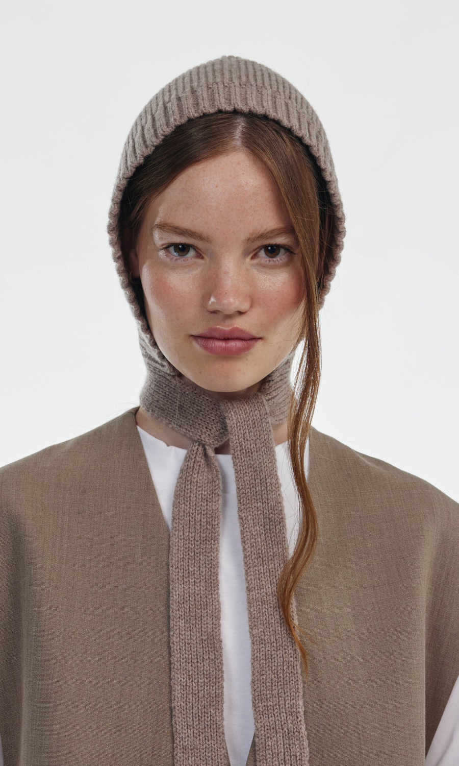 Clòimh • Wool Tied Hood • Mushroom
