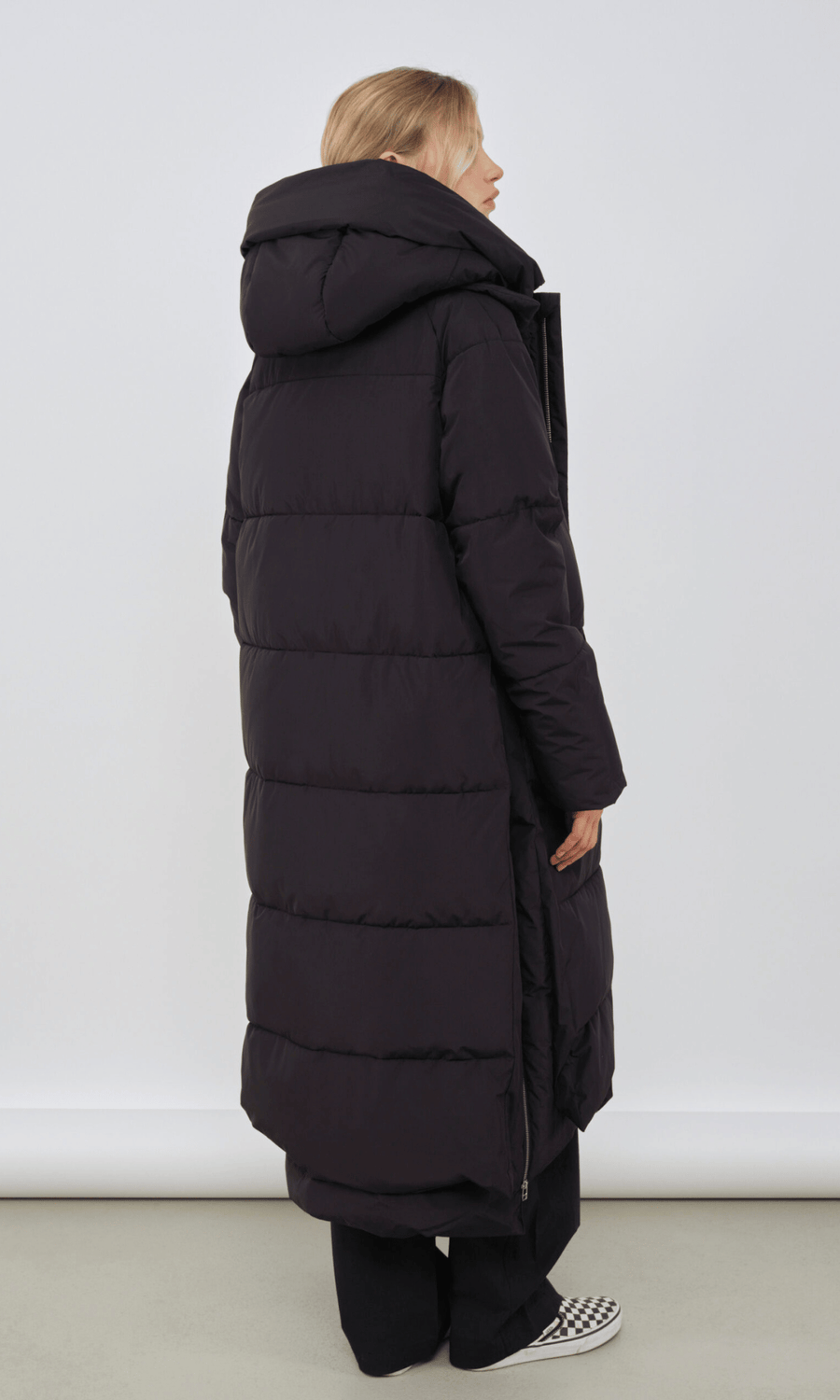 Embassy of Bricks and Logs • Lourdes Puffer Coat • Black