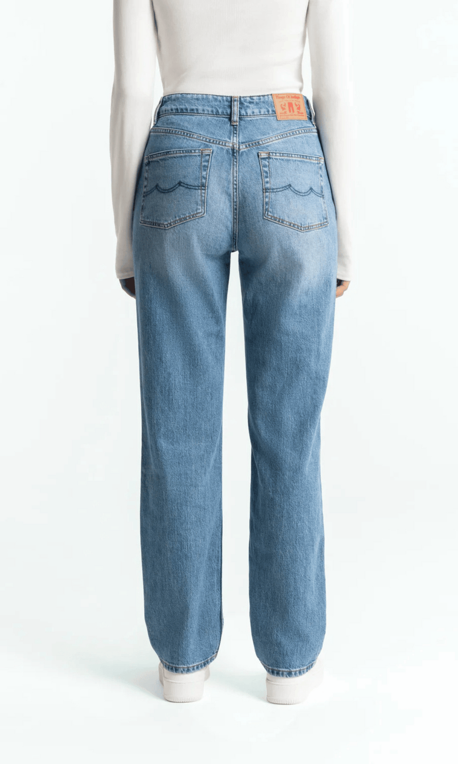 Kings Of Indigo • Inoe Jeans • Atria Mid Used