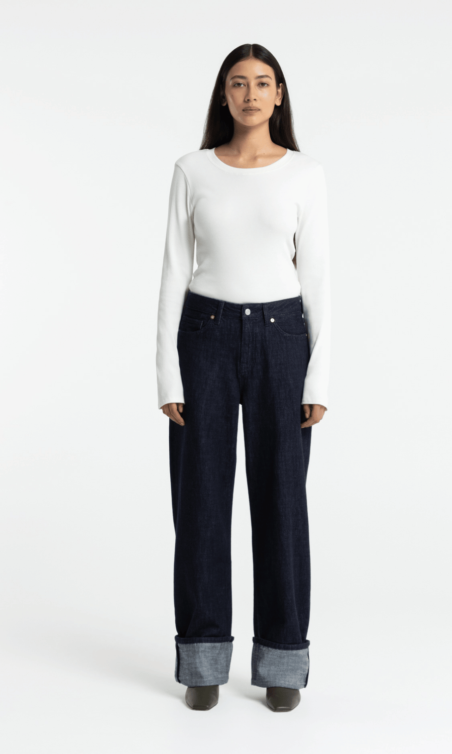 Kings Of Indigo • Joan Turn Up Jeans • Suse Rinse