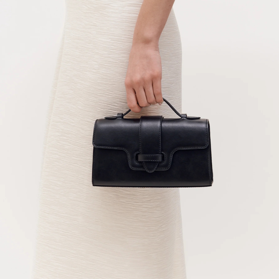 Loué Studio • Mano Pochette Bag • Black