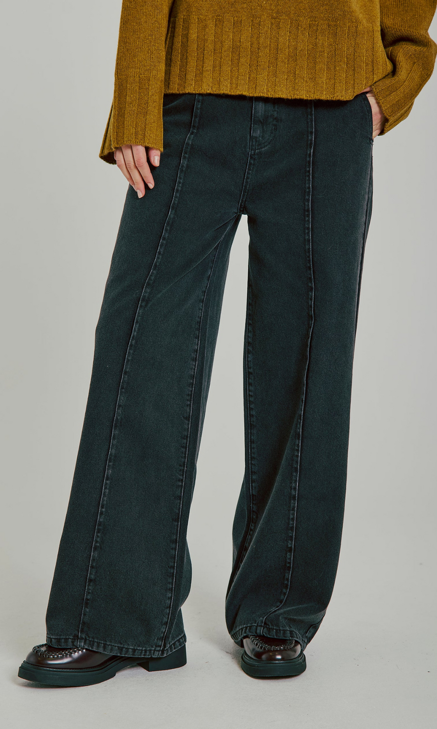 Norr • Kenzie Jeans • Black Washed
