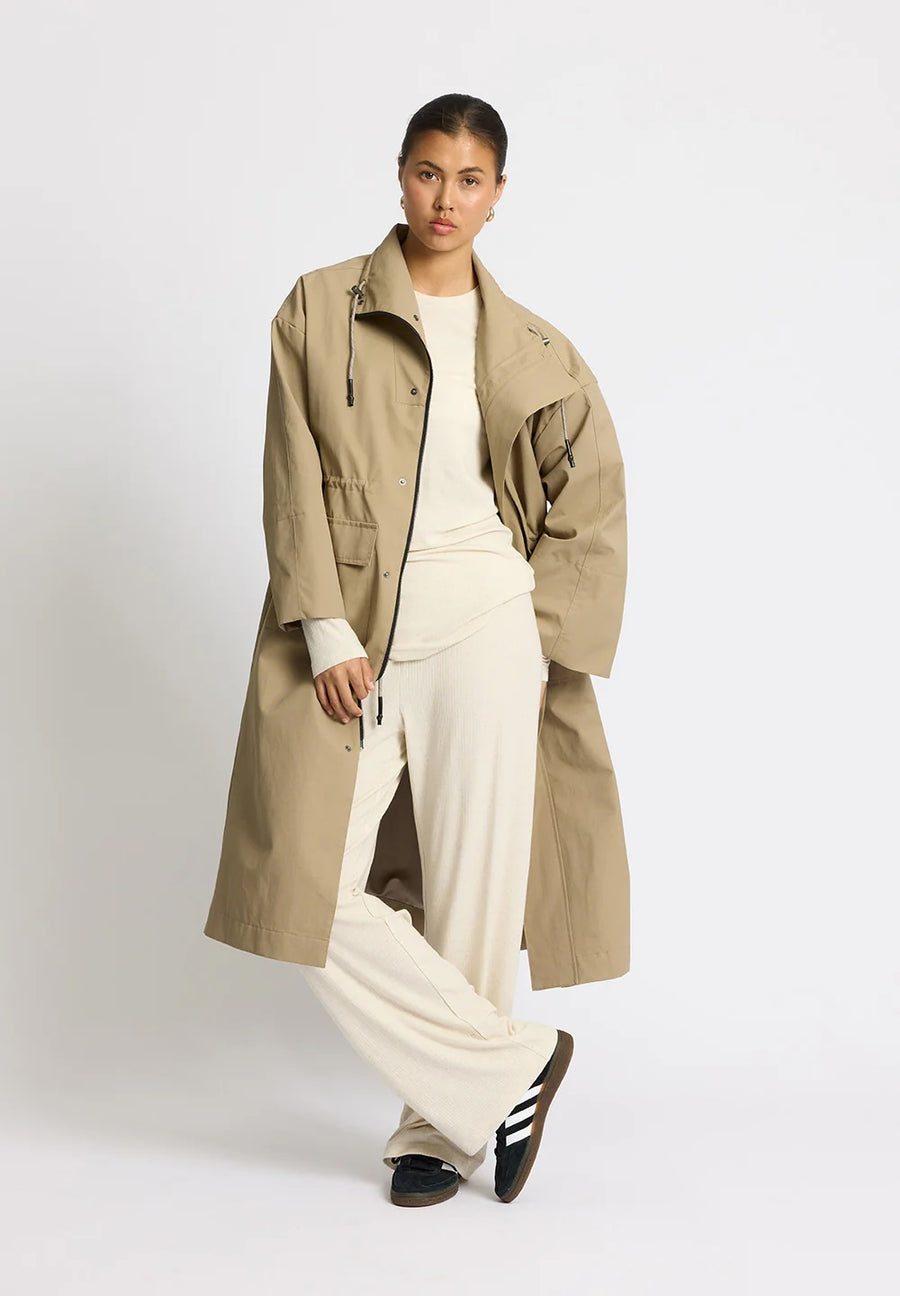 Rethinkit • Tech Cloud Coat • Beige Taupe