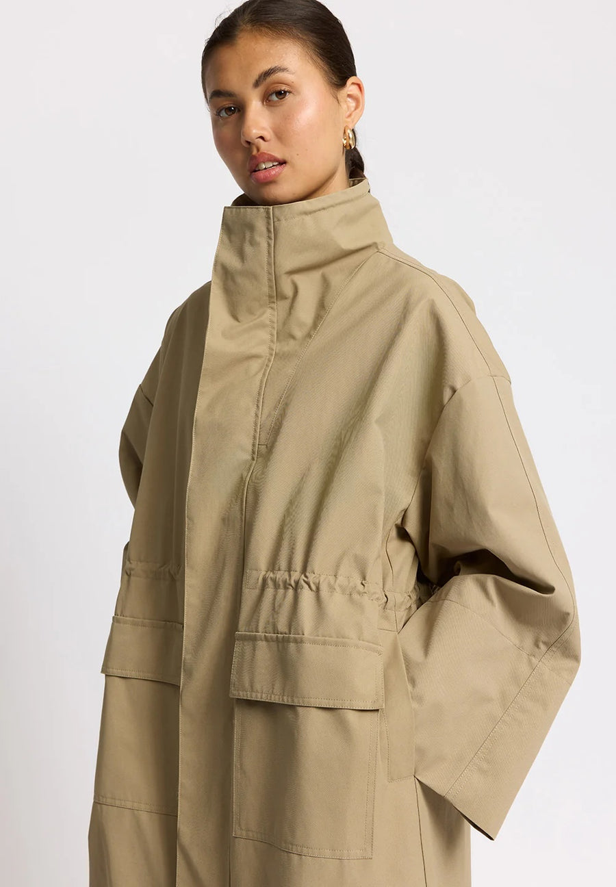 Rethinkit • Tech Cloud Coat • Beige Taupe