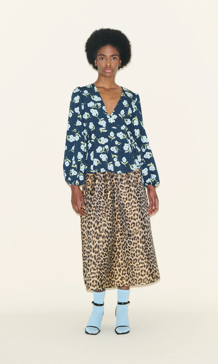 Samdi • Bella Shirt • Powder Flowers