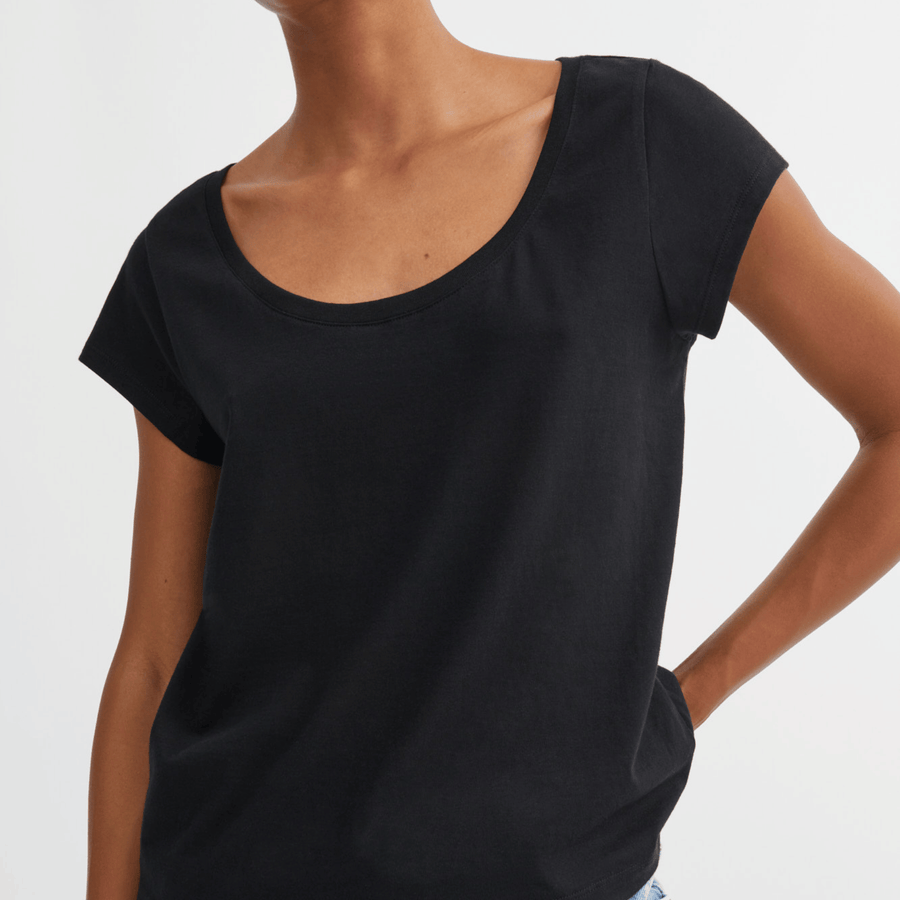 Skall Studio • Andy Wide Neck Tee • Black