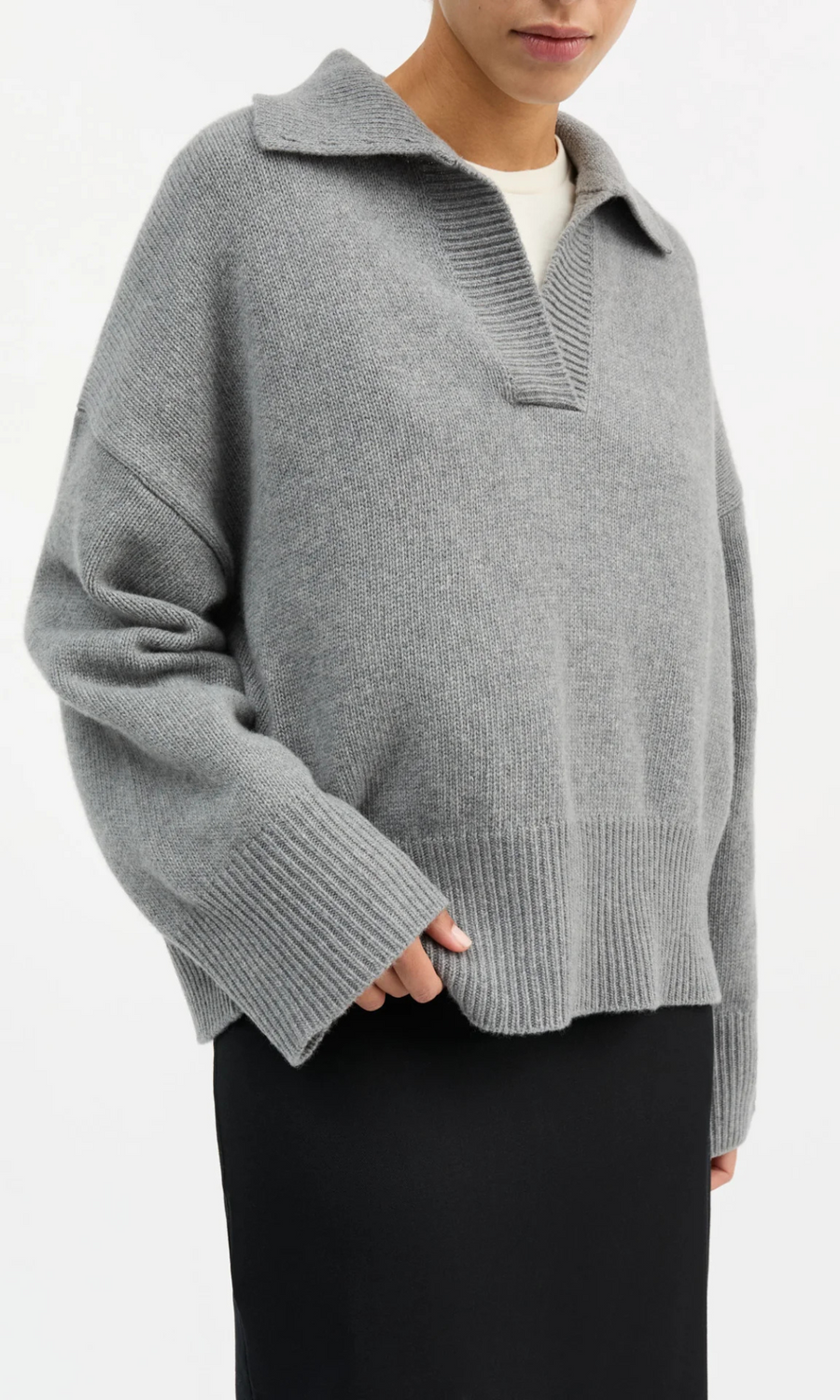 Skall Studio • Dean V-Neck Jumper • Grey Melange