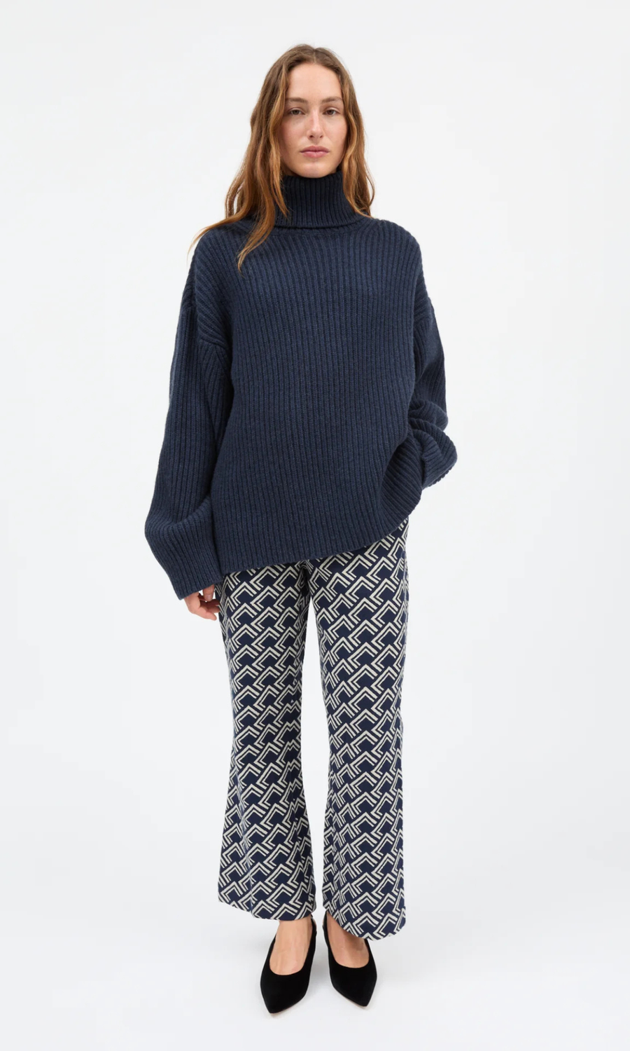 Skall Studio • Diana T-Neck Jumper • Navy