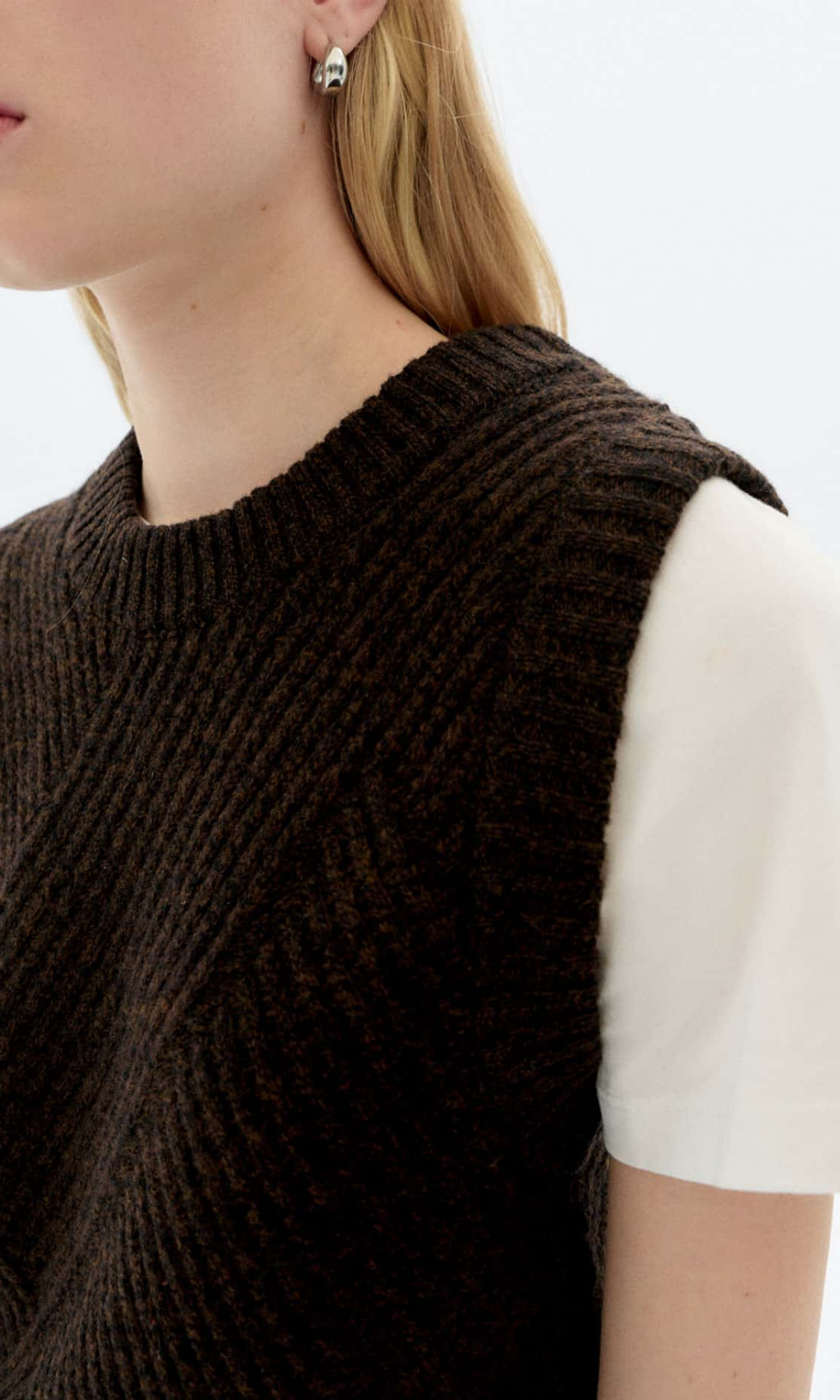 Thinking Mu • Kaia Knitted Vest • Brown