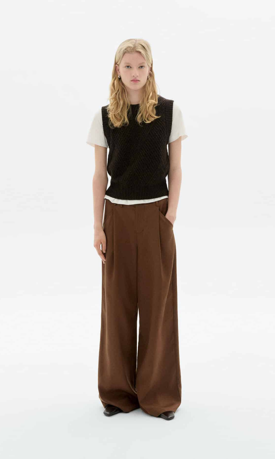 Thinking Mu • Kaia Knitted Vest • Brown